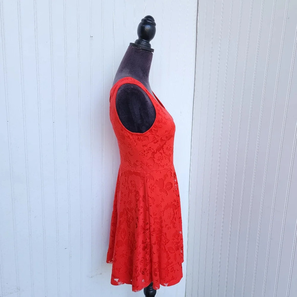 Candie's Mini Dress Bright Red Lace Burnout Lined Sleeveless Cross Back Floral M - Picture 6 of 13
